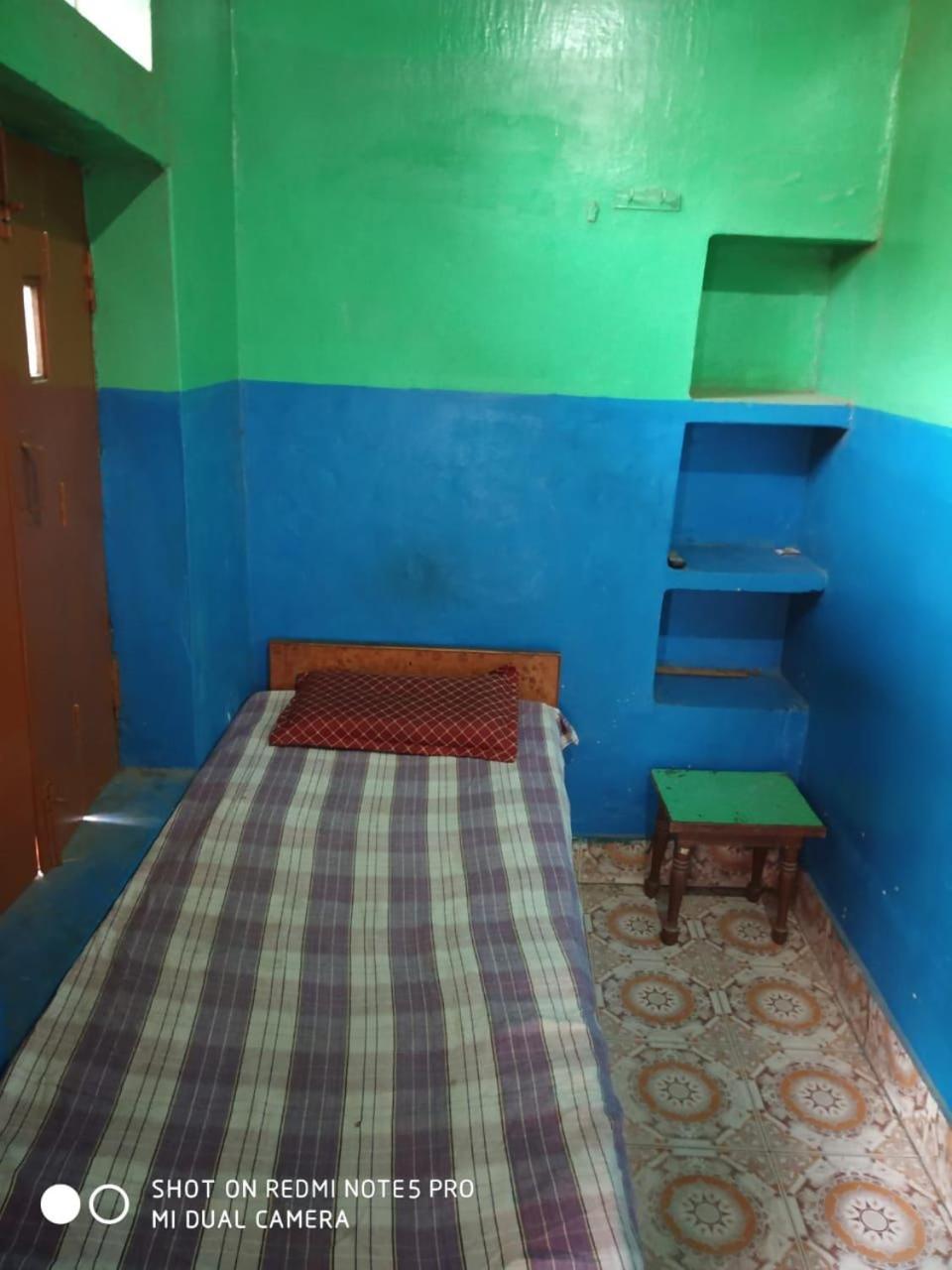 Hotel Yatri Niwas Varanasi Exterior foto